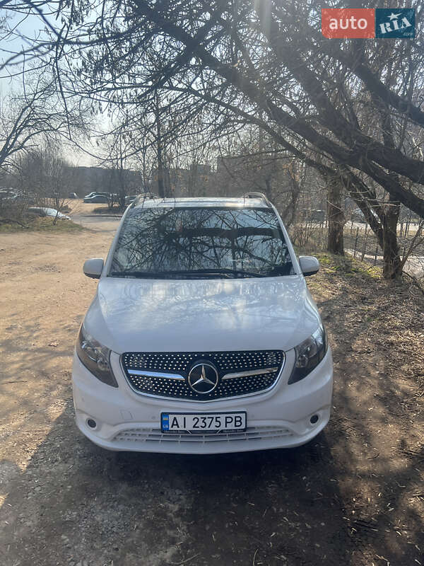Минивэн Mercedes-Benz Vito 2016 в 