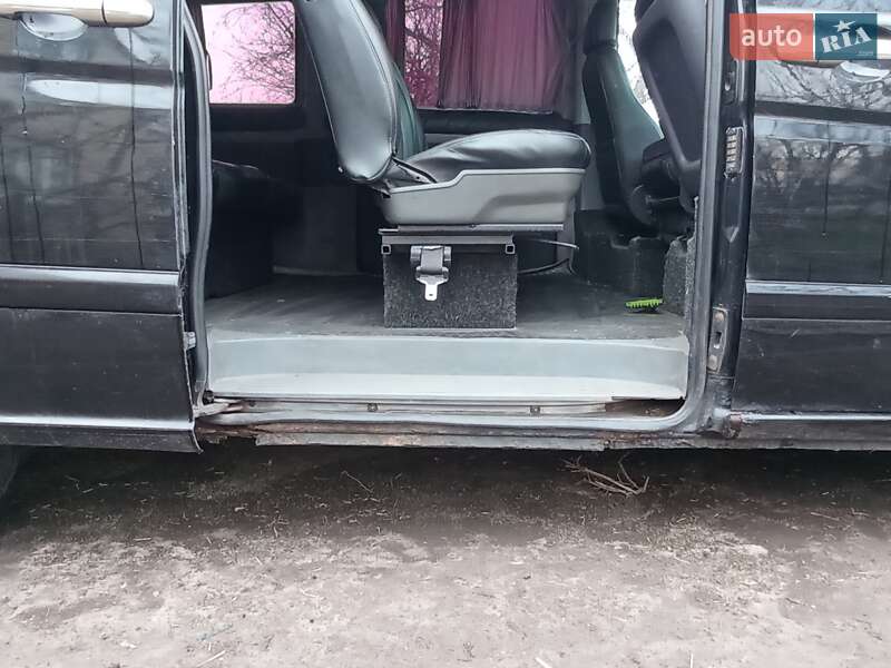 Мінівен Mercedes-Benz Vito 2004 в Богуславі