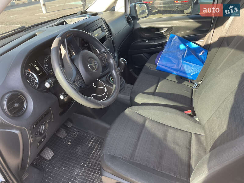 Минивэн Mercedes-Benz Vito 2015 в Киеве