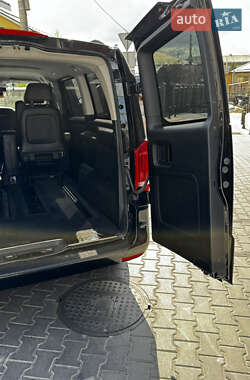 Минивэн Mercedes-Benz Vito 2017 в 