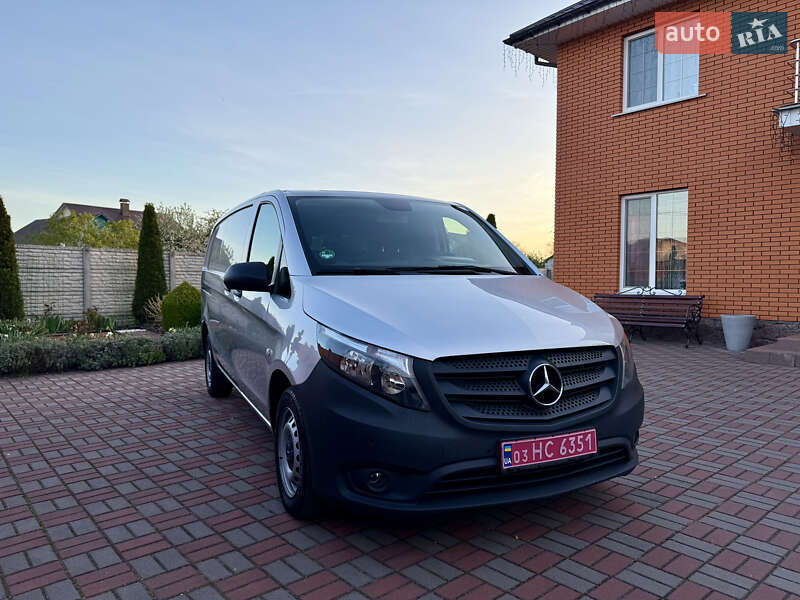Грузовой фургон Mercedes-Benz Vito 2020 в 