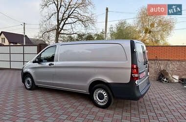 Грузовой фургон Mercedes-Benz Vito 2020 в 