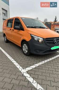 Вантажний фургон Mercedes-Benz Vito 2017 в Києві