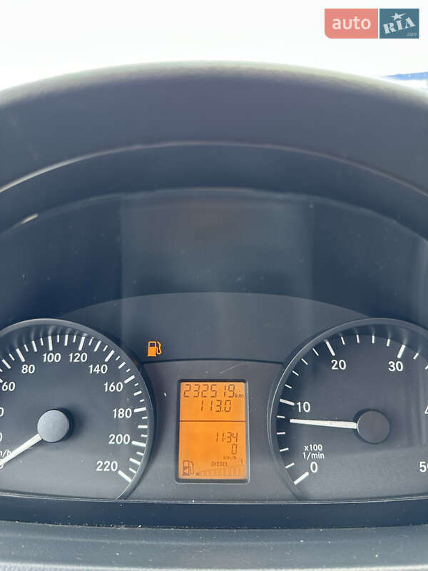 Грузовой фургон Mercedes-Benz Vito 2011 в Киеве