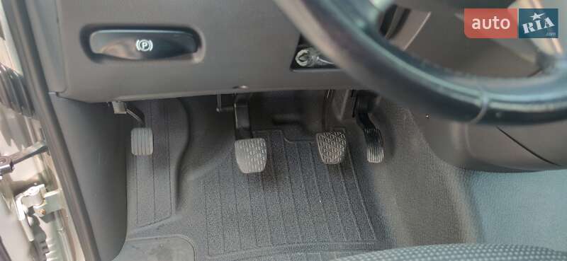 Минивэн Mercedes-Benz Vito 2013 в Очакове фото 23 Минивэн Mercedes-Benz Vito 2013 в Очакове