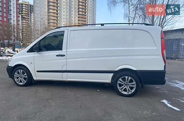 Грузовой фургон Mercedes-Benz Vito 2011 в 