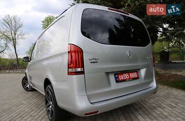 Мінівен Mercedes-Benz Vito 2022 в 