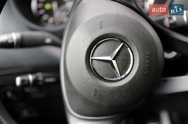 Мінівен Mercedes-Benz Vito 2022 в 