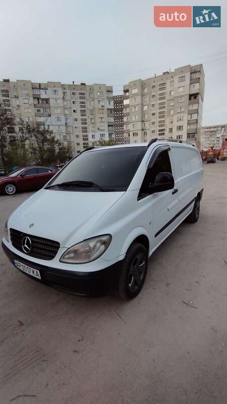 Грузовой фургон Mercedes-Benz Vito 2005 в 