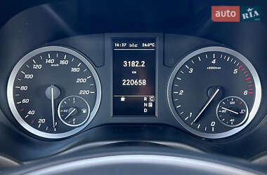 Грузовой фургон Mercedes-Benz Vito 2021 в 