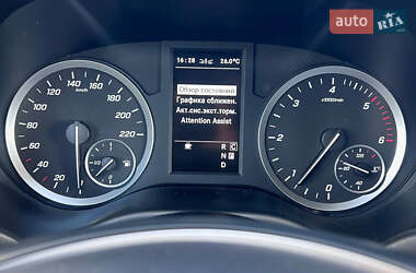 Грузовой фургон Mercedes-Benz Vito 2021 в 