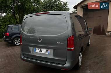 Грузовой фургон Mercedes-Benz Vito 2021 в 