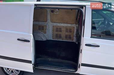 Вантажний фургон Mercedes-Benz Vito 2011 в 