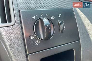 Вантажний фургон Mercedes-Benz Vito 2011 в 