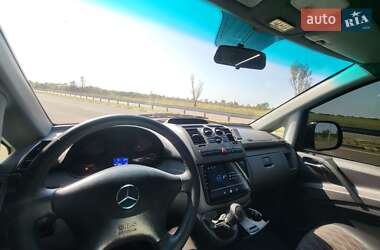 Вантажопасажирський фургон Mercedes-Benz Vito 2005 в 