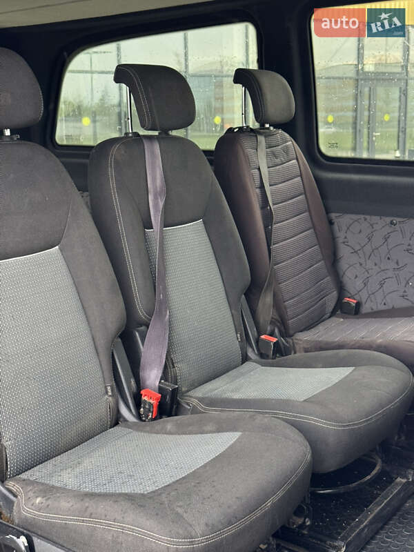 Минивэн Mercedes-Benz Vito 2006 в Ровно