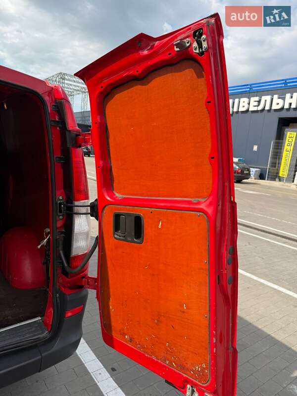 Вантажний фургон Mercedes-Benz Vito 2013 в Первомайську