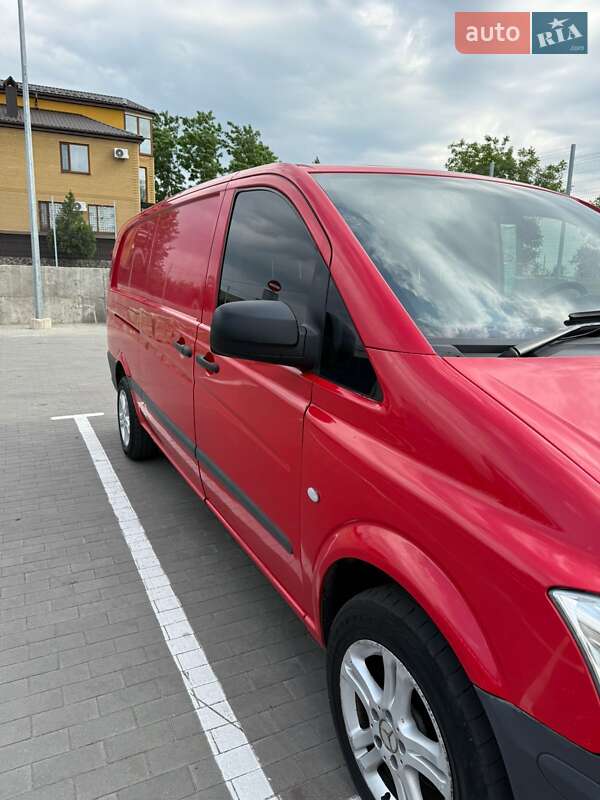 Вантажний фургон Mercedes-Benz Vito 2013 в Первомайську