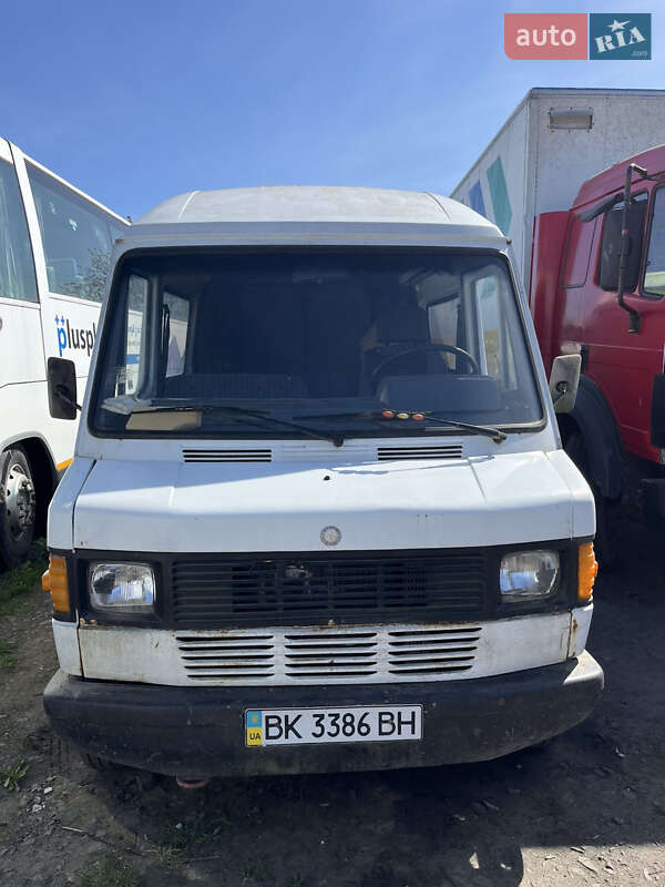 Мікроавтобус Mercedes-Benz Vito 1996 в 