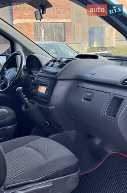 Мінівен Mercedes-Benz Vito 2011 в 