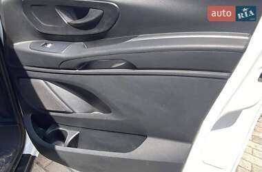 Грузовой фургон Mercedes-Benz Vito 2016 в 