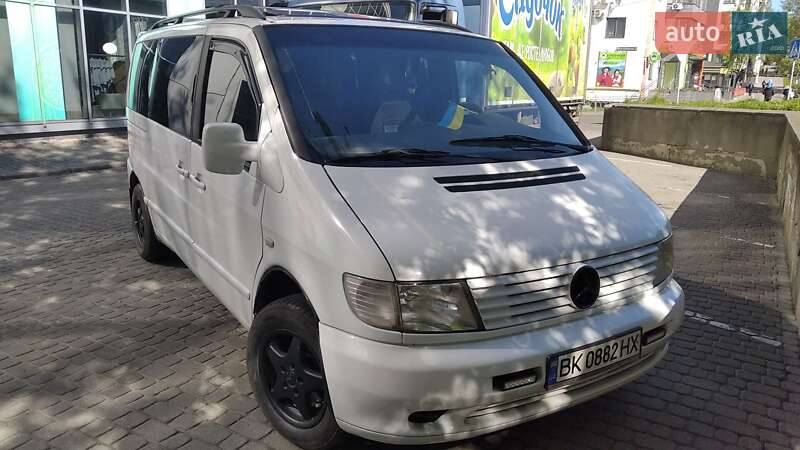 Минивэн Mercedes-Benz Vito 2003 в Сарнах