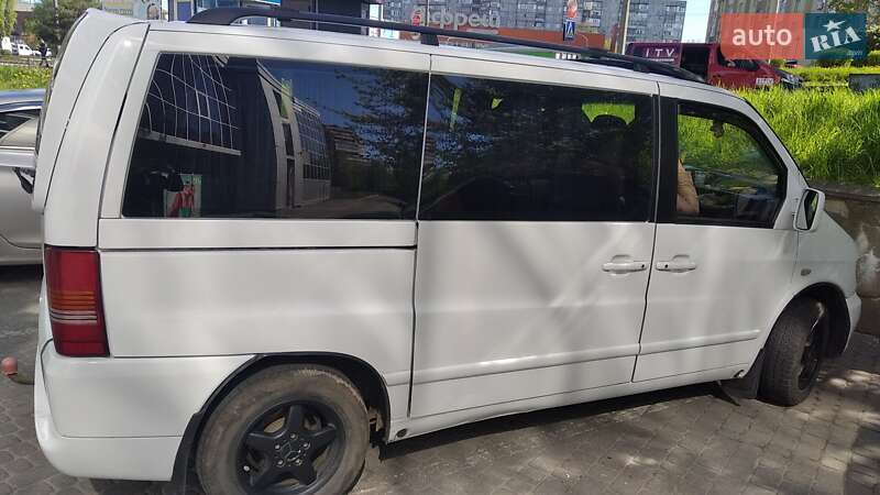 Минивэн Mercedes-Benz Vito 2003 в Сарнах