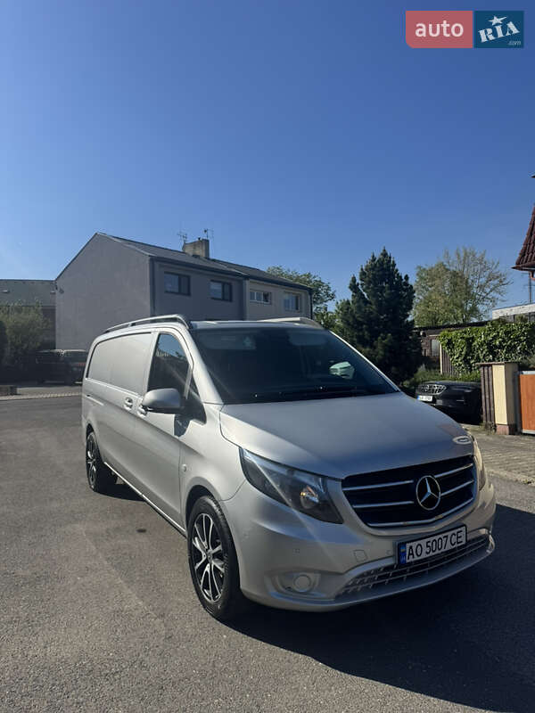 Вантажний фургон Mercedes-Benz Vito 2016 в 