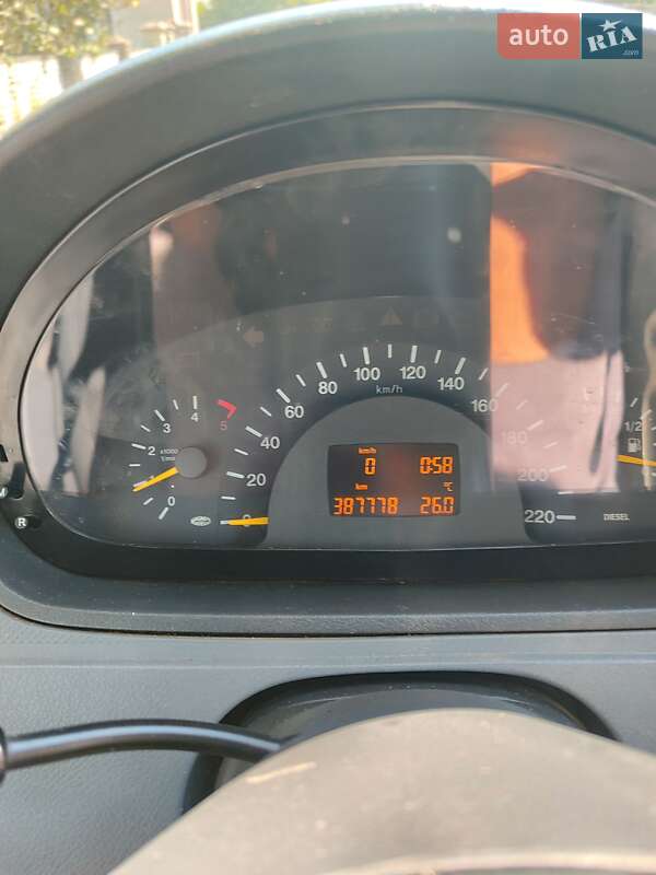 Минивэн Mercedes-Benz Vito 2006 в Черновцах