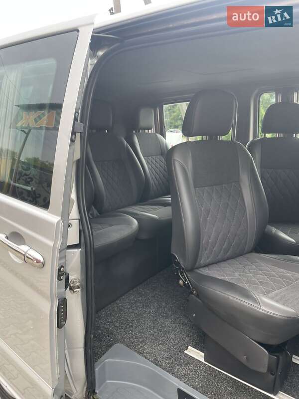Минивэн Mercedes-Benz Vito 2006 в Черновцах