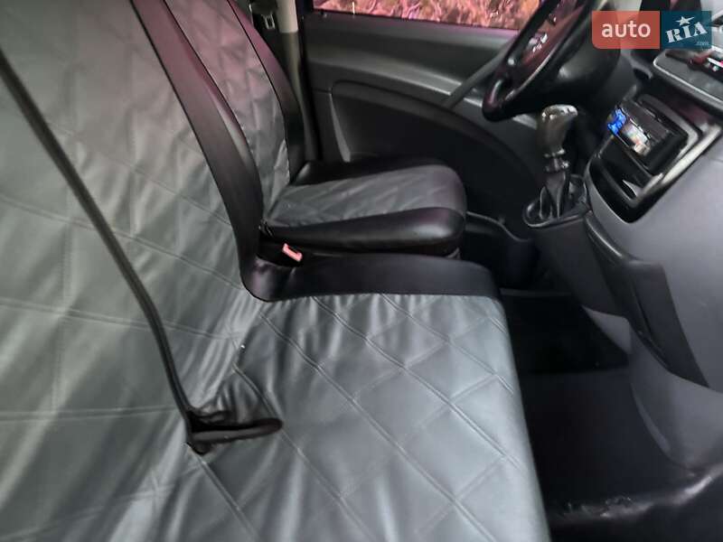 Минивэн Mercedes-Benz Vito 2004 в Татарбунарах