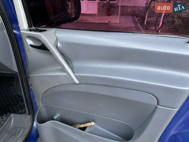 Минивэн Mercedes-Benz Vito 2004 в Татарбунарах