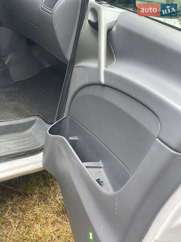 Мінівен Mercedes-Benz Vito 2005 в Снятині