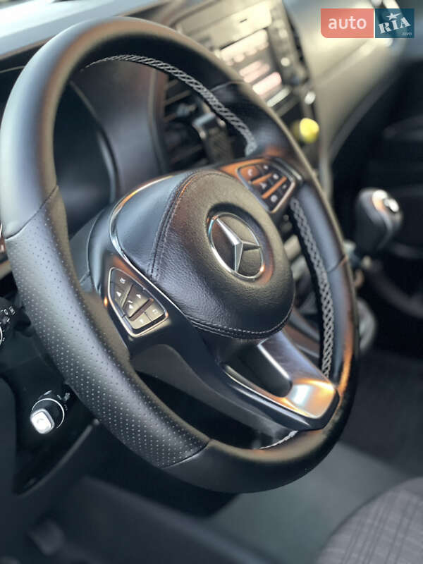 Минивэн Mercedes-Benz Vito 2015 в Сторожинце