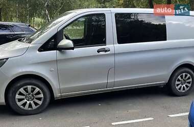 Вантажопасажирський фургон Mercedes-Benz Vito 2015 в Краматорську