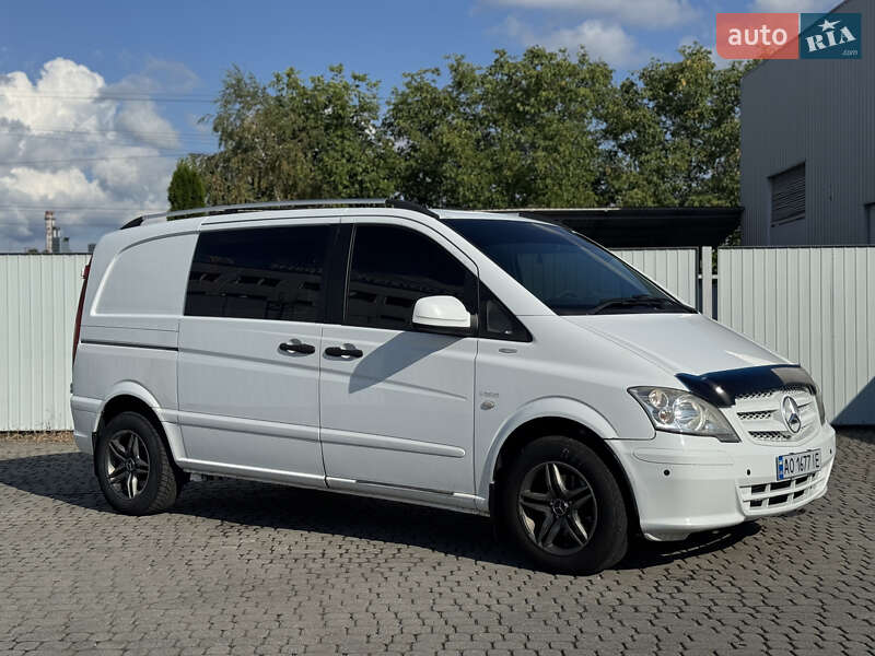 Вантажний фургон Mercedes-Benz Vito 2012 в Мукачевому