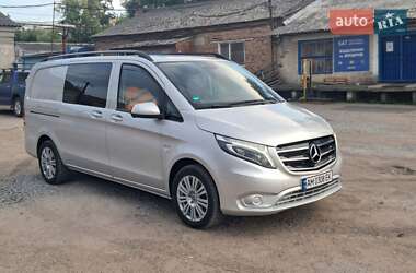 Вантажопасажирський фургон Mercedes-Benz Vito 2016 в Бердичеві
