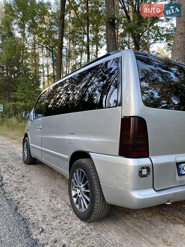Минивэн Mercedes-Benz Vito 2003 в Буче