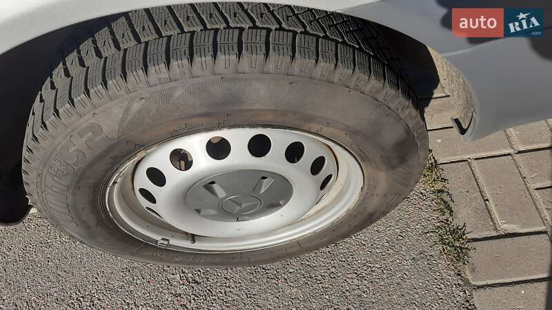 Минивэн Mercedes-Benz Vito 2013 в Хороле