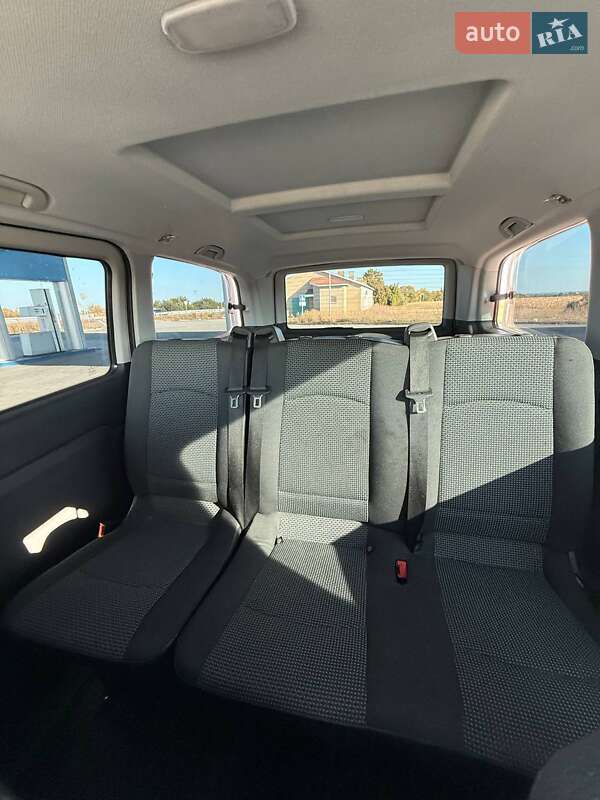 Минивэн Mercedes-Benz Vito 2013 в Хороле