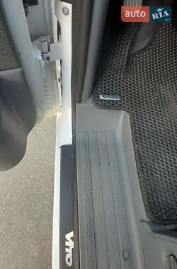 Мінівен Mercedes-Benz Vito 2009 в 