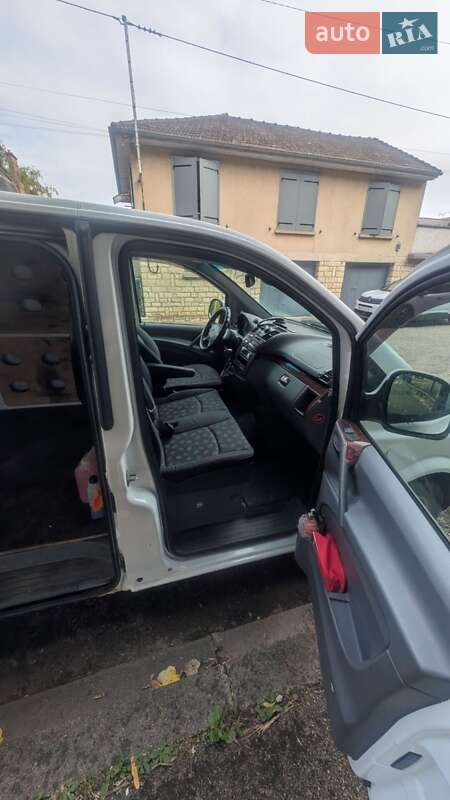 Грузовой фургон Mercedes-Benz Vito 2006 в 