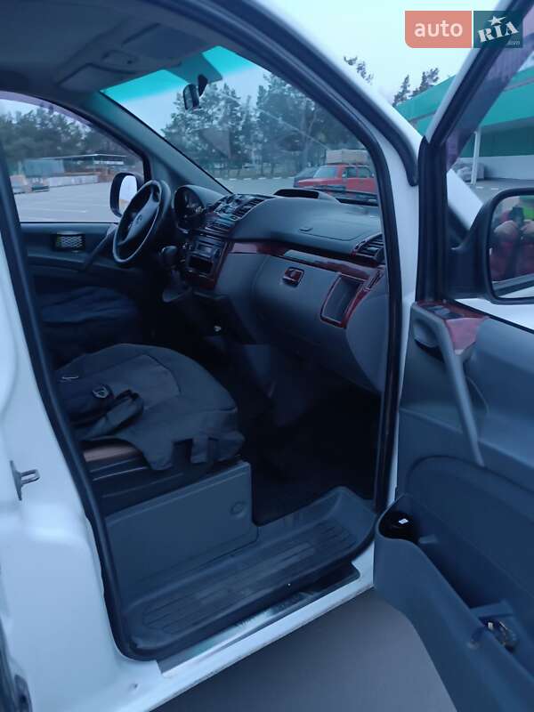 Минивэн Mercedes-Benz Vito 2006 в Днепре