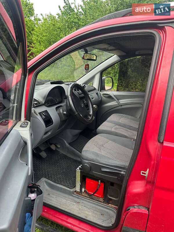 Минивэн Mercedes-Benz Vito 2004 в Шостке