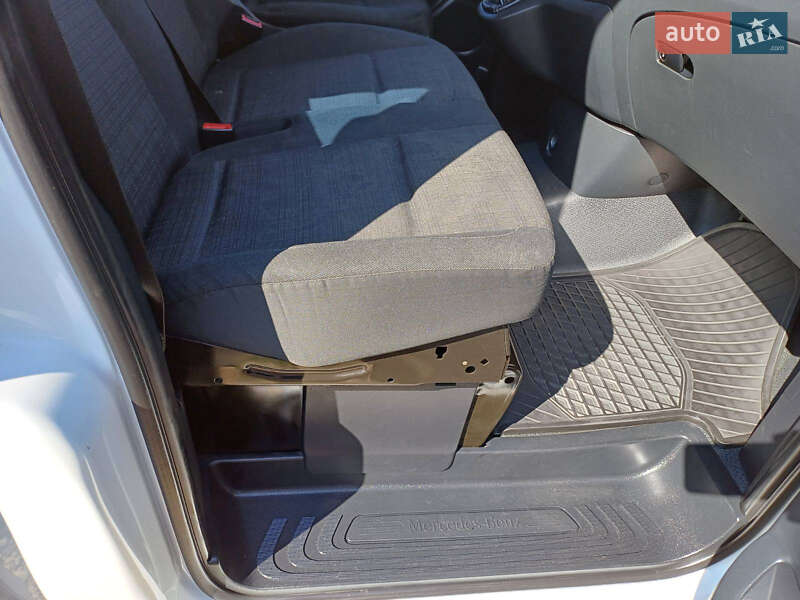 Минивэн Mercedes-Benz Vito 2015 в Тячеве фото 16 Минивэн Mercedes-Benz Vito 2015 в Тячеве