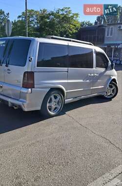 Грузопассажирский фургон Mercedes-Benz Vito 2003 в 