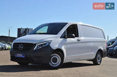 Вантажний фургон Mercedes-Benz Vito 2020 в Києві