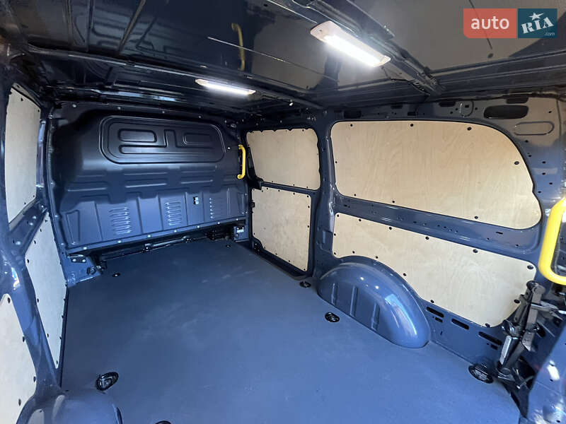 Вантажний фургон Mercedes-Benz Vito 2021 в Львові