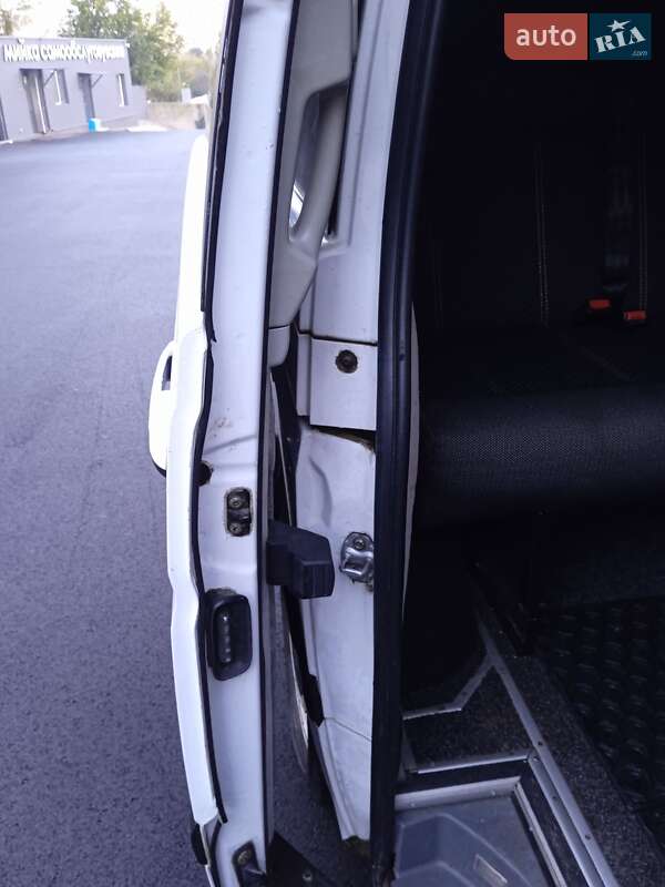 Минивэн Mercedes-Benz Vito 2009 в Киеве