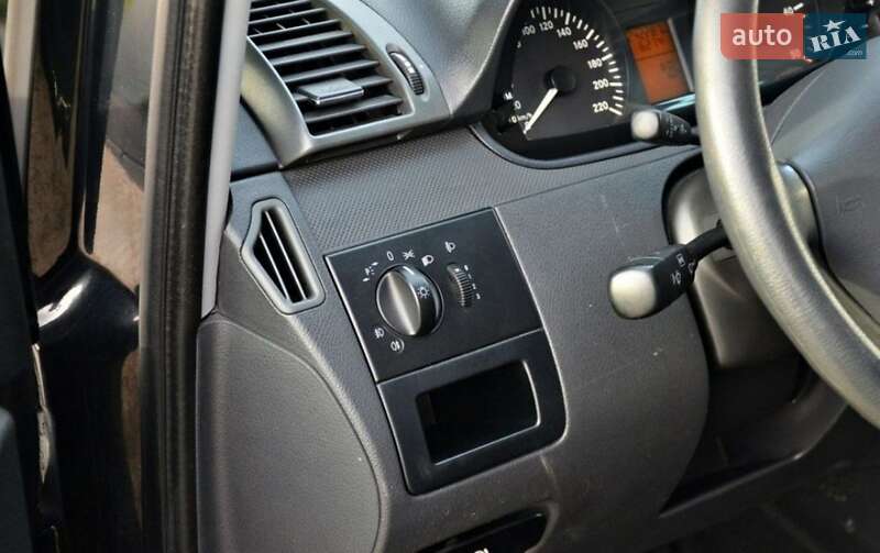 Минивэн Mercedes-Benz Vito 2000 в Киеве